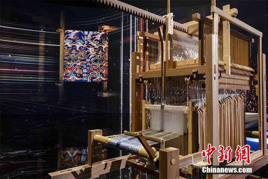 中国丝绸博物馆复原的汉代织机。中国丝绸博物馆 供图