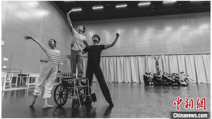 排练照片 苏州芭蕾舞团供图