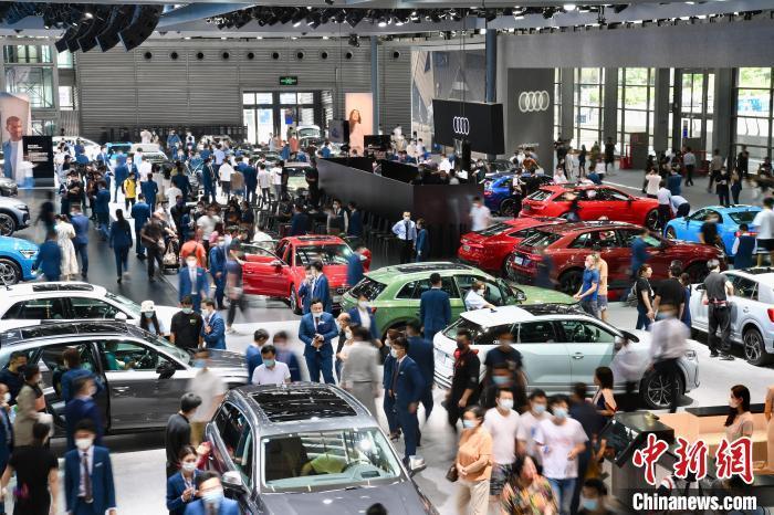 资料图:车展现场。 陈文 摄
资料图:车展现场。 陈文 摄