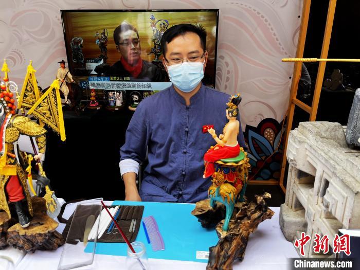 武汉面塑代表性传承人刘洁 张芹 摄