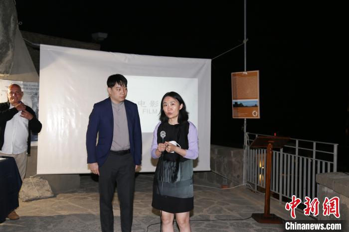 中国驻意使馆许蓉公参致辞。　欧洲时报记者张锐 摄