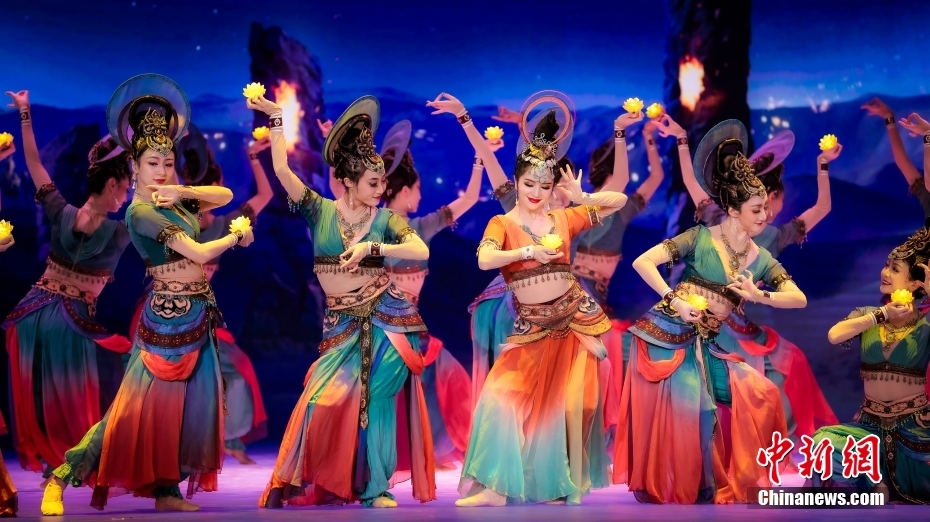 图为2021年10月，新疆青年舞蹈家古丽米娜参演舞剧《五星出东方》，扮演女主角“春君”。（资料图片） <a target='_blank' href='/'>中新社</a>发 受访者 供图