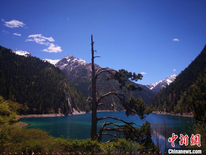 九寨沟。　九寨沟风景名胜区管理局供图