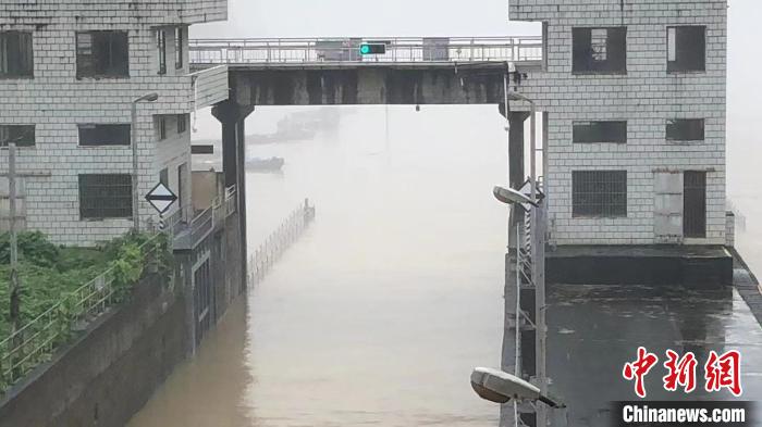 京南船闸。 陈雨梅 摄 京南船闸。 陈雨梅 摄