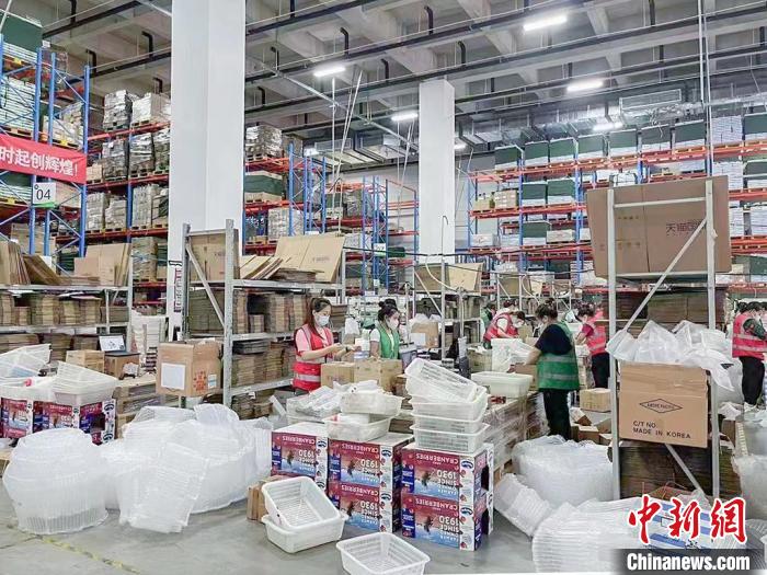 图为菜鸟天津仓。　天津港保税区供图