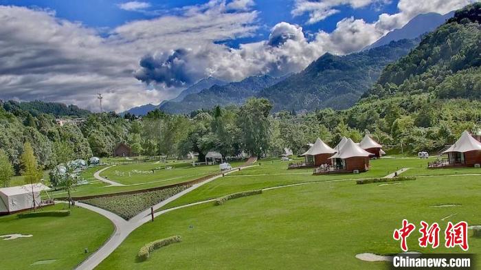 四川农行支持彭州市宝山村乡村旅游发展，赋能乡村振兴。 任皓 摄