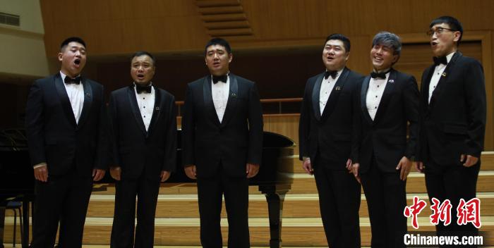 演出现场 张学军 摄