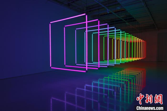 《光谱(框架版)》 Olivier Ratsi　北京时代美术馆供图