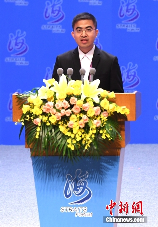 7月13日,台湾青年、四川凉山州冕宁元升农业科技有限公司副总经理林书任在厦门分享了他从台北到北大再到大凉山的“三个转变”。 <a target='_blank' href='/'>中新社</a>记者 王东明 摄 7月13日,台湾青年、四川凉山州冕宁元升农业科技有限公司副总经理林书任在厦门分享了他从台北到北大再到大凉山的“三个转变”。 <a target='_blank' href='/'>中新社</a>记者 王东明 摄