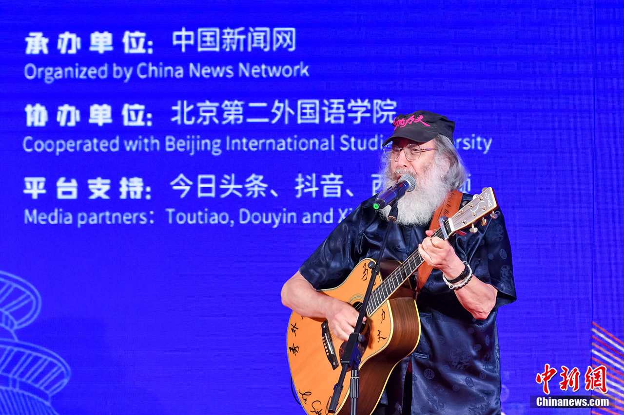 马克力文献上表演。即享影像 供图