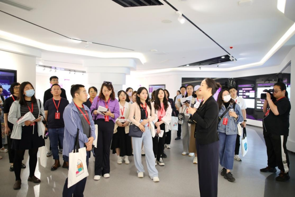 重庆理工大学通稿11：5月23日活动现场（改）(4)(2)372